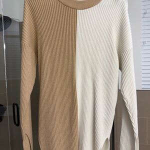 Abercrombie & Fitch Tan and Cream Women's Sweater